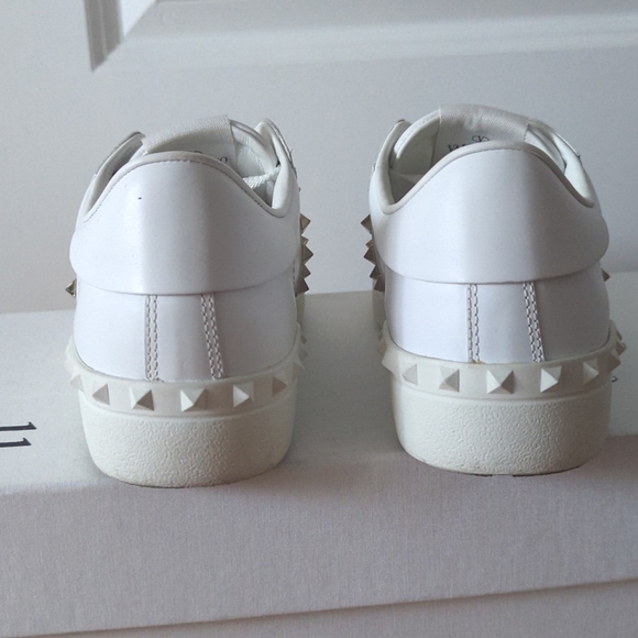 Valentino Rockstud Untitled Sneakers - Picture 7 of 13